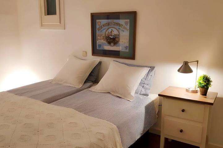 Entire apartment, Rambla-Plça Catalunya 2Br, monthly stays -R.H in Barcelona Centre, Barcelona