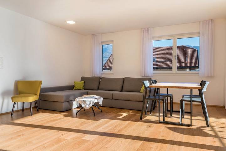 Entire apartment, Apartment "Karin - Golden" with Shared Terrace and Wi-Fi in Tramin an der Weinstraße, Nonsberg Group