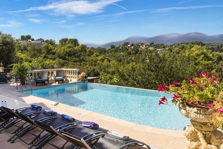 Location de vacances pour 8 personnes, avec jardin et piscine à Saint-Paul-de-Vence - 4
