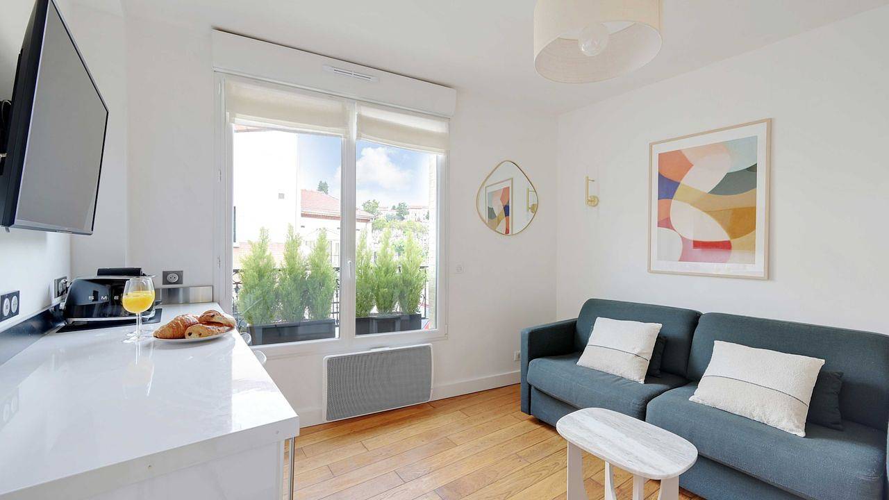 Appartement de vacances entier, Appartement de vacances pour 4 personnes in Suresnes, Hauts-de-Seine
