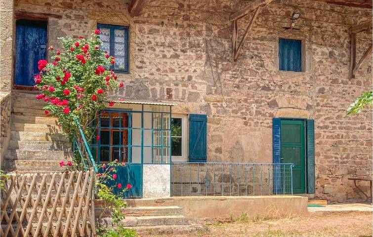 Location de vacances pour 6 personnes, avec jardin à Dompierre-les-Ormes - 3