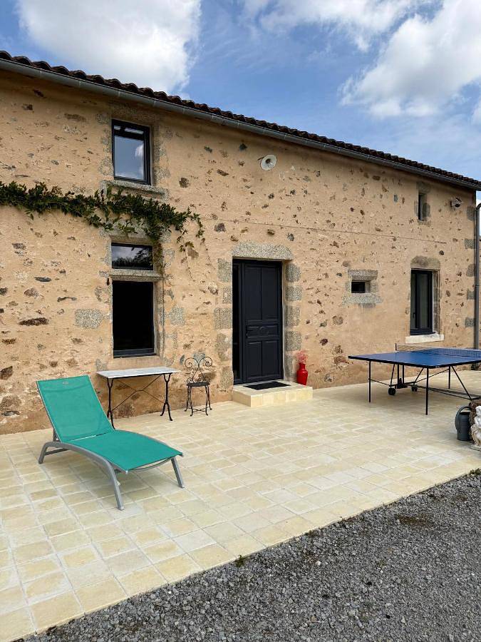 Cottage pour 2 personnes, avec jardin et terrasse ainsi que vue sur le lac et vue à Le Tallud