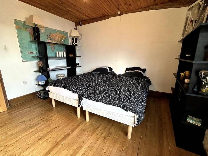 Gîte pour 8 personnes, avec terrasse et jardin à Nanteuil-en-Vallée - 2