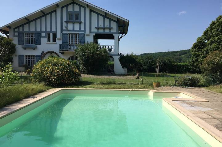 Gîte pour 5 personnes, avec jardin à Saint-Sever-de-Rustan