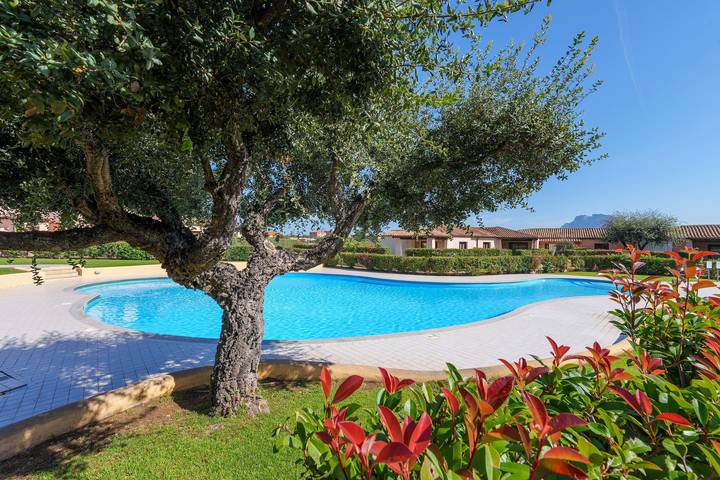 Appartamento per 6 persone, con Giardino a Porto San Paolo