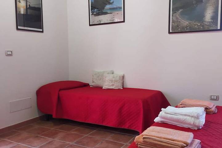 Old renovated farmhouse 300 meters from the sea in Spiaggia di Lampianu, Sassari