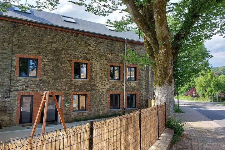 Location de vacances pour 16 personnes, avec jacuzzi ainsi que terrasse et sauna à Herbeumont - 2