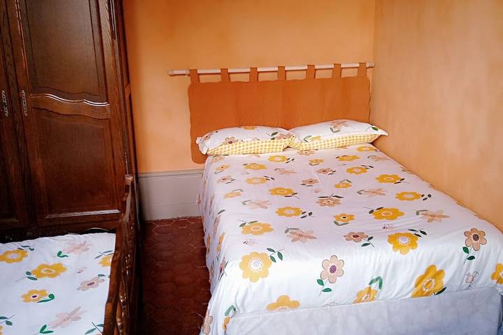 Location de vacances pour 8 personnes, avec terrasse et jardin à Arnay-le-Duc - 4