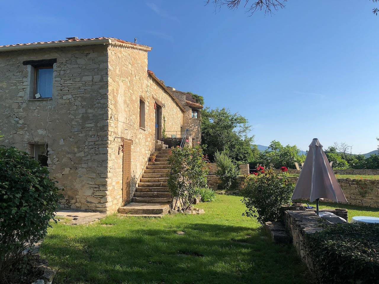 Maison de campagne 'La Colle En Provence Main House' avec vue montagne, piscine privée et Wi-Fi in Montlaux, Région de Forcalquier