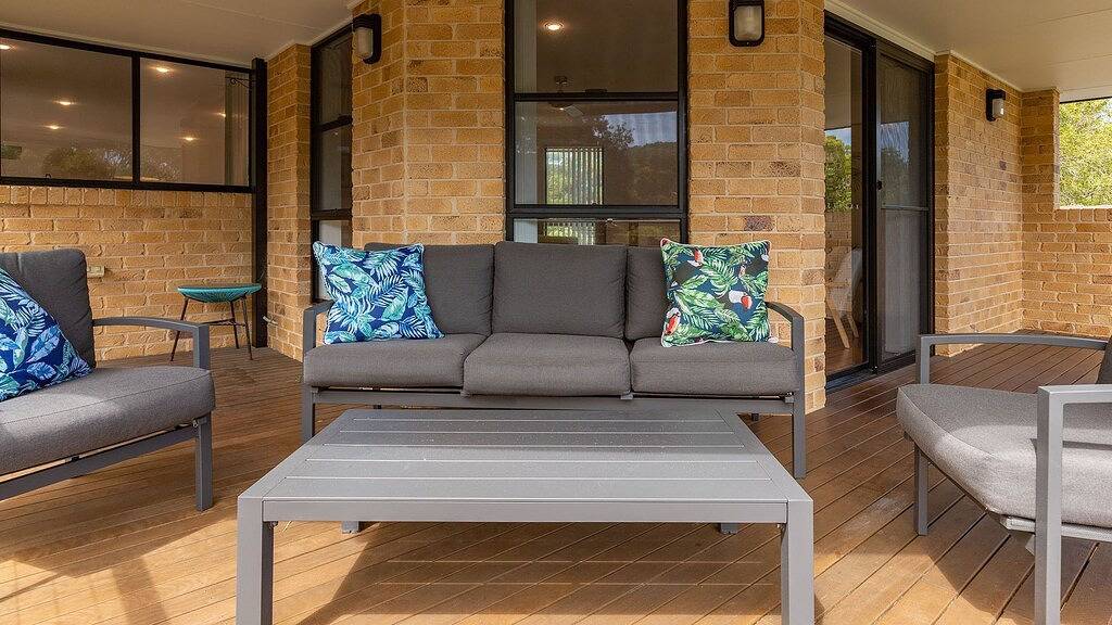 Ocean Breeze on Cooper - Stylish coastal beach house 5min walk to Boomerang Beach in Boomerang Beach, New South Wales