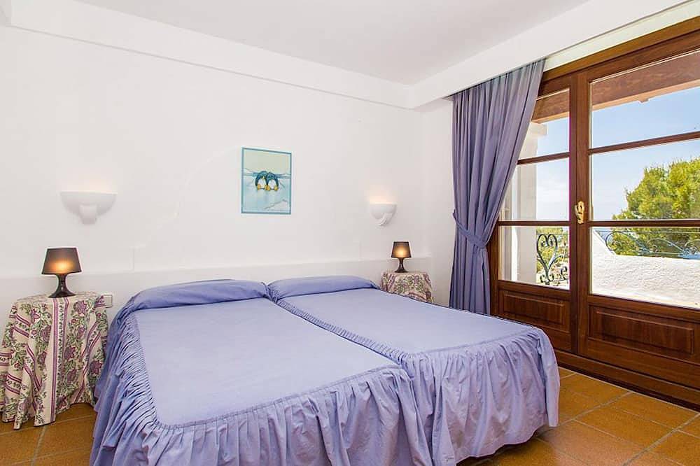 Hermosa villa con piscina privada y jardín, vistas al mar in Puerto de Andrach, Andrach