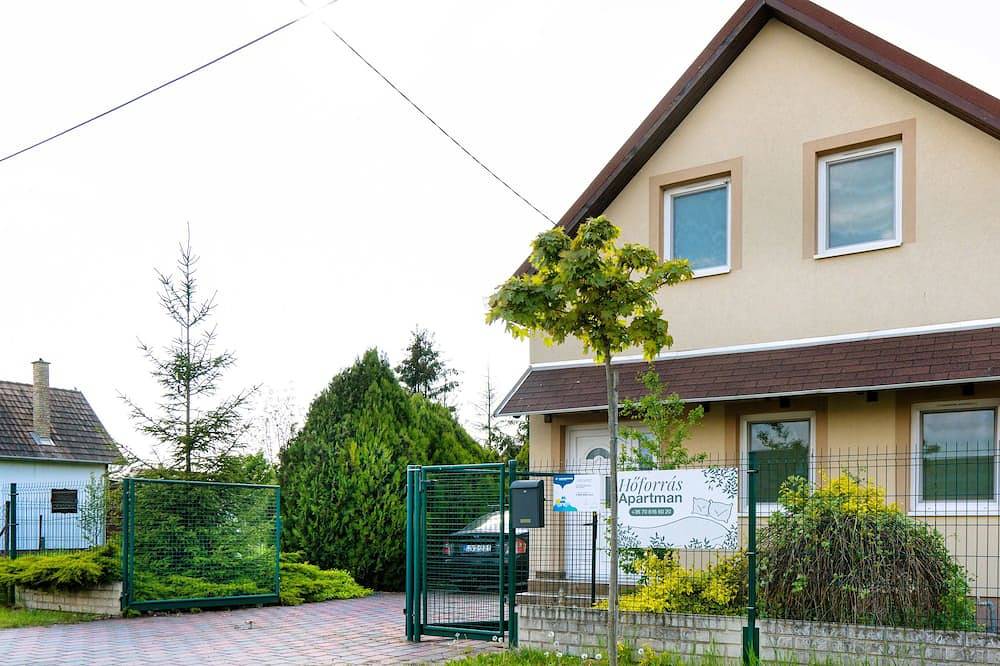 Spacious and cosy house 5 minutes to Spa in Hajdúnánás, Komitat Hajdú-Bihar