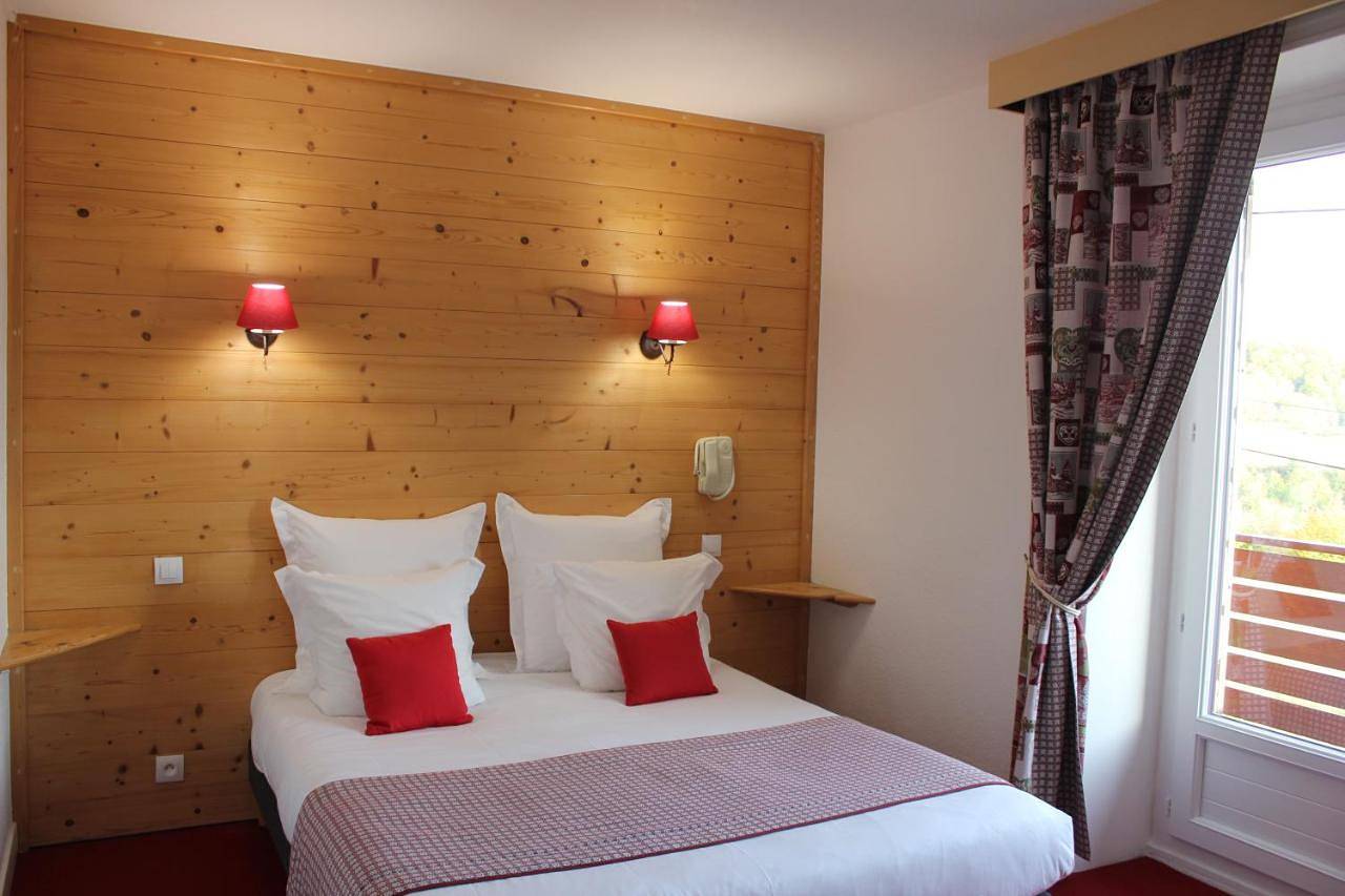 Hôtel Les Charmilles in Besse-et-Saint-Anastaise, Parc naturel régional des Volcans d'Auvergne