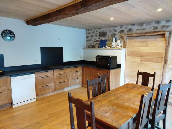 Location de vacances pour 6 personnes, avec piscine ainsi que jardin et bassin pour enfant à Saint-Estèphe (Dordogne) - 4