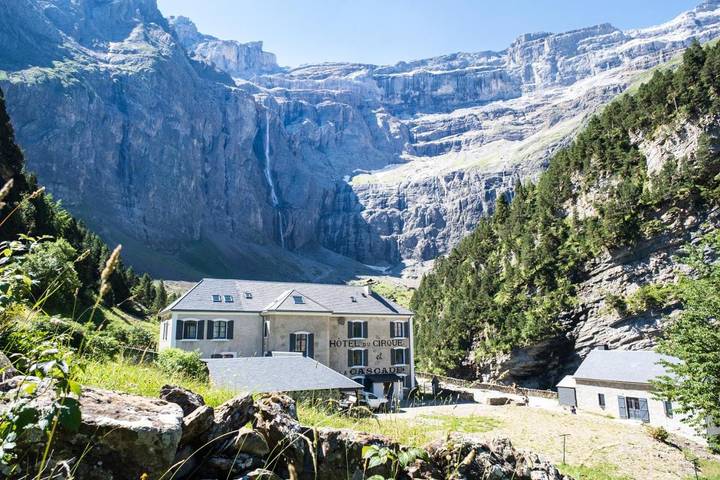 Hôtel pour 2 personnes, avec Terrasse et Jardin ainsi que Sauna et Vue à Gavarnie
