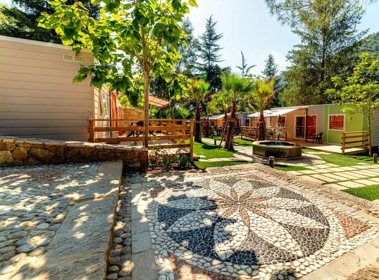Delle Rose Camping & Glamping Village in Isolabona, Ligurische Alpen