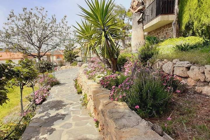 Casa rural para 8 personas, con vistas además de jardín y piscina, Se admiten mascotas en Nigüelas - 4