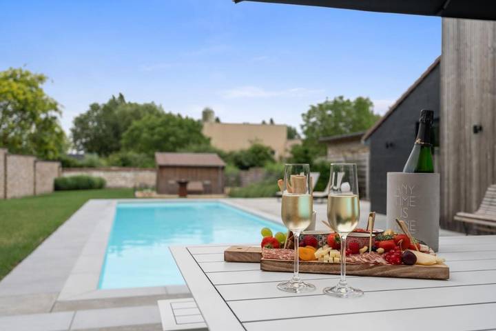 Maison de vacances pour 12 personnes, avec Terrasse et Jardin ainsi que Piscine et Sauna à Lo-Reninge
