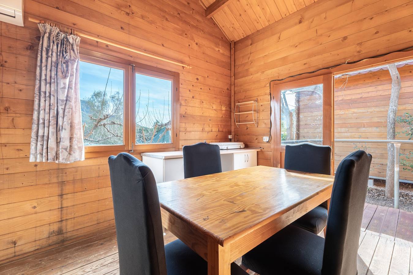 Ferienhaus 'Barraca Adaptado B' mit Bergblick, Wlan und Klimaanlage in Barx, Costa de Valencia