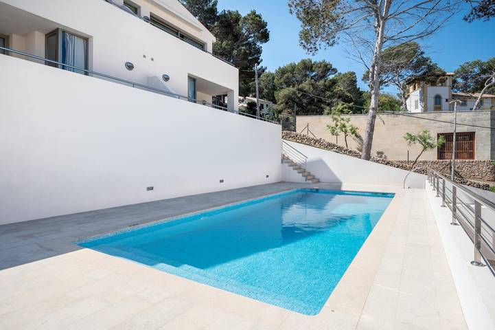 Vacation Home Molins 5 with Sea View, Pool, Wi-Fi, A/C, Terrace & Garden in Cala Sant Vicenc, Pollença