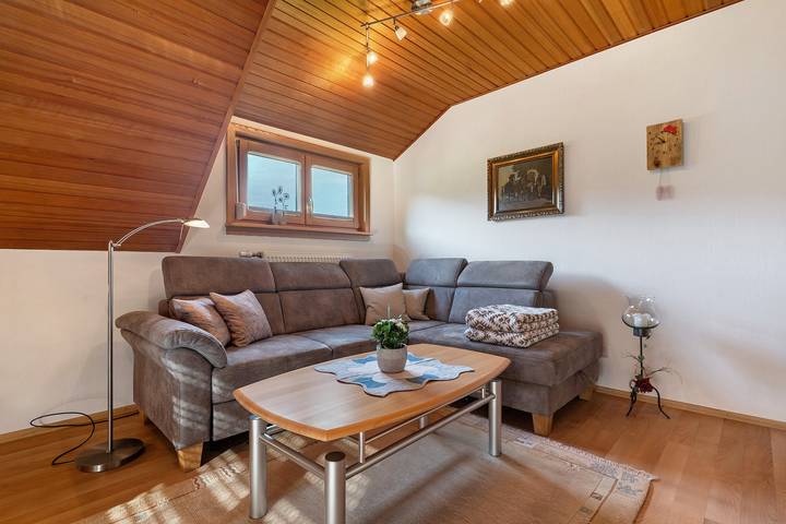 Ganze Wohnung, Ferienwohnung 'Herbert Panter' mit Berg-und Talblick, privater Balkon und Wi-Fi in Bad Peterstal-Griesbach, Mittlerer Schwarzwald