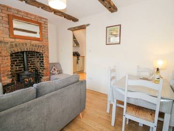 Cottage for 4 People in Powys, Mid-Wales, Photo 4
