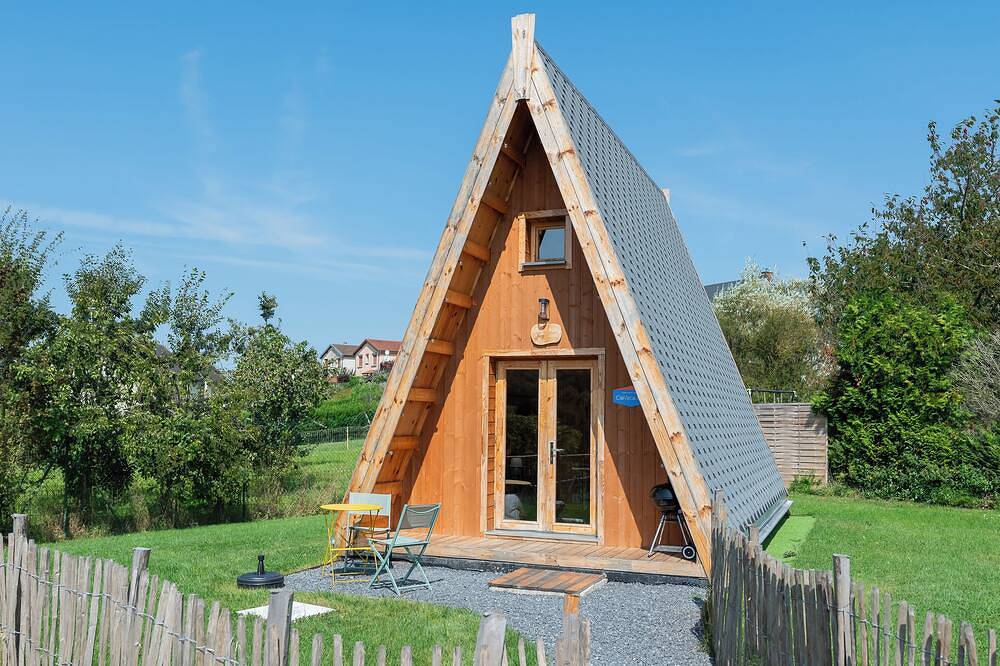 Tiny house in the Ardennes in Fromelennes, Parc naturel régional des Ardennes