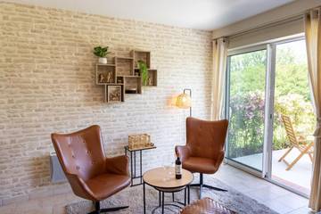 Gîte pour 2 personnes, avec jardin ainsi que vue et piscine à Monsempron-Libos