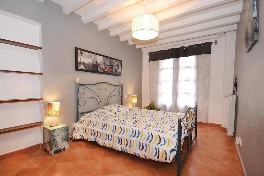 Amazing home in St Martin De castillon in Saint-Martin-de-Castillon, Parc naturel régional du Luberon