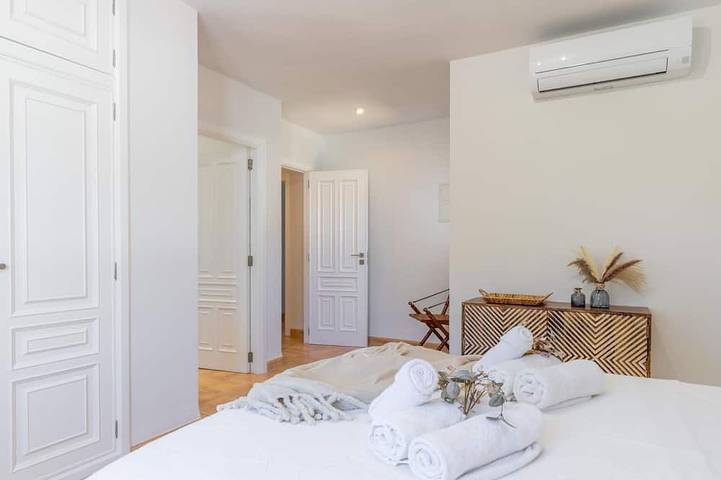 Filter.long_travel.villa für 8 Personen, mit Balkon und Terrasse sowie Garten in Moraira - 4