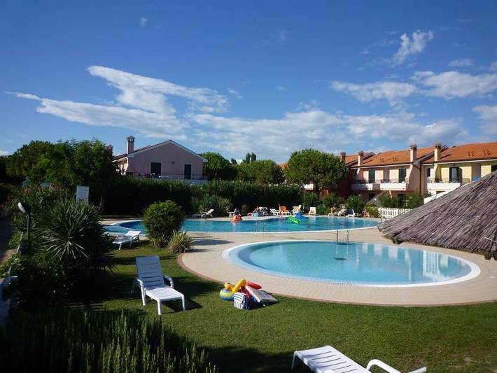Appartamento intero, Appartamento per vacanze con aria condizionata, internet, balcone e piscina in Lido di Jesolo, Cavallino-Treporti