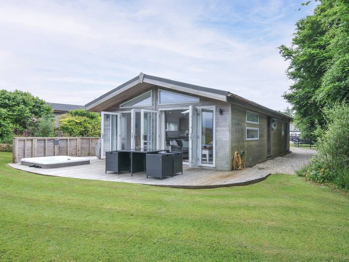 Chalet for 2 people, with garden in 