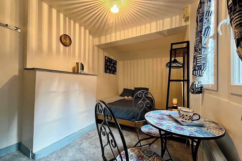Entire apartment, La Chambre du Chateau - Center of Carentan in Carentan les Marais, Saint-Lô region