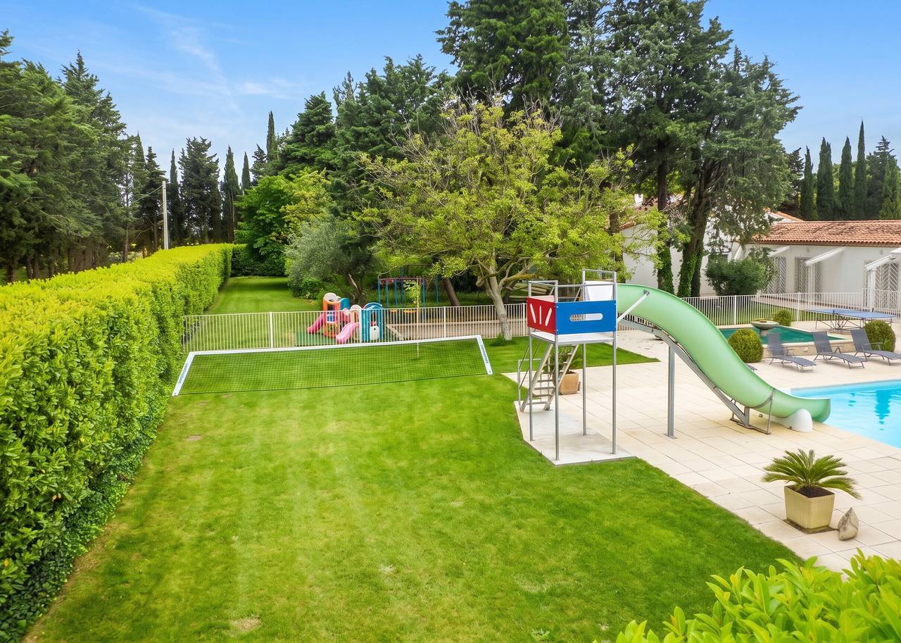 Geräumige und elegante Villa in Meynes mit privatem Pool in Meynes, Nimes und Umgebung