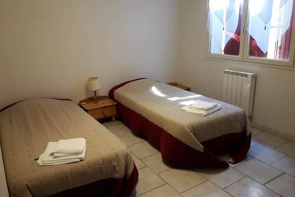 Große Villa 2 bis 28 Personen, in der Nähe von St. Paul Trois Châteaux, 15 Minuten Vaison la Romaine in Bollène, Vaucluse