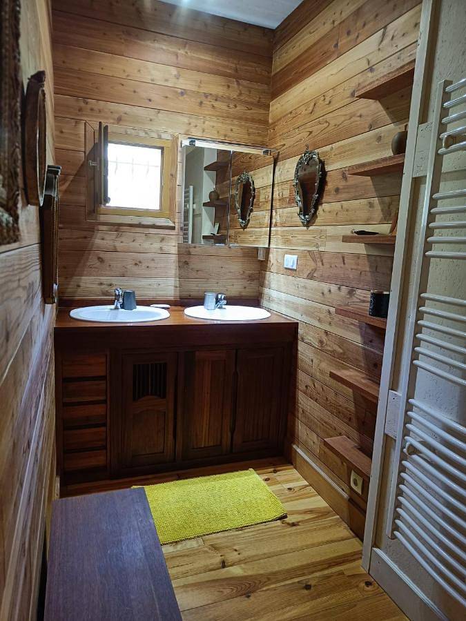 Maison chaleureuse en Ariège in Roquefort-les-Cascades, Ariège
