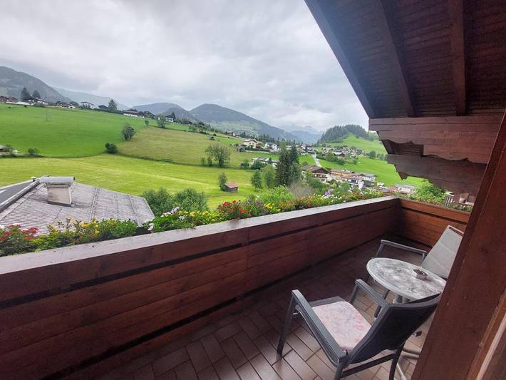 Ferienhaus für 2 Personen, mit Balkon und Terrasse sowie Garten und Ausblick
