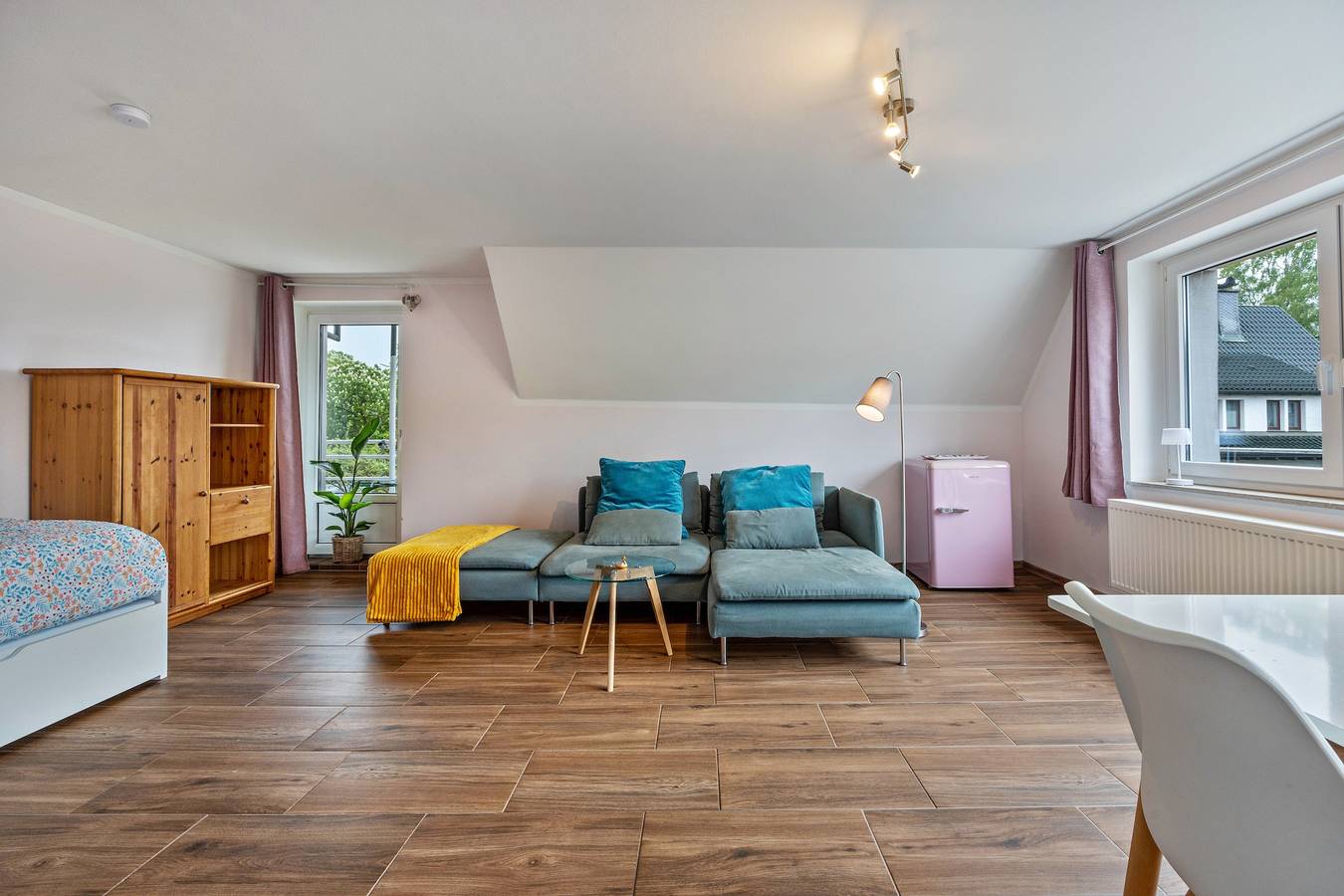 Ganzes Studio, Einzimmerapartment 'Ruhiges Apartment' mit Balkon und Wi-Fi in Horn-Bad Meinberg, Kreis Lippe