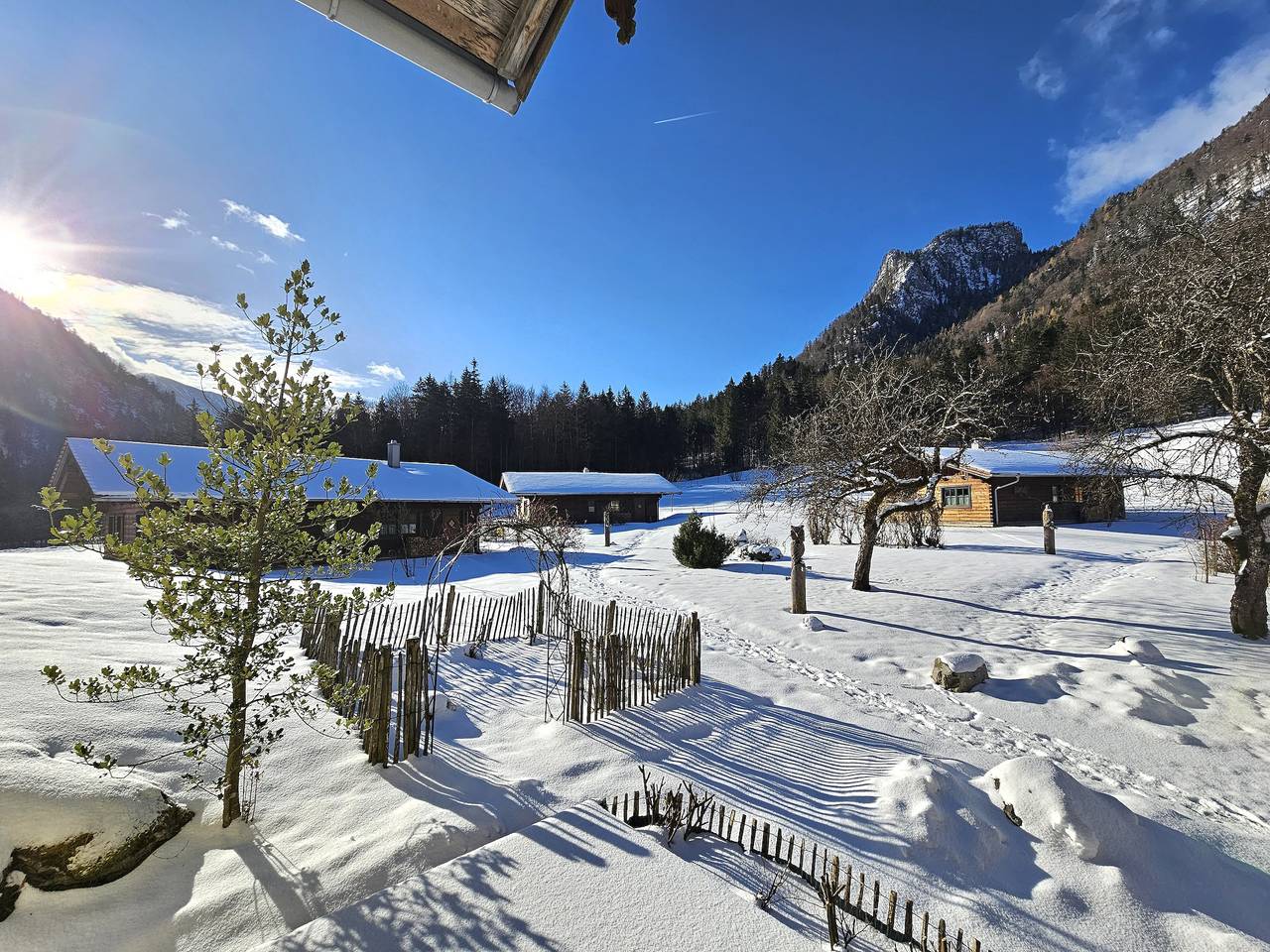 Ganze Ferienwohnung, Alpenchalets & Suiten Beim Waicher inkl. Chiemgaukarte - Design-Apartment Hochalm 68qm, 2 separaten Schlafzimmern in Ruhpolding, Bayerische Alpen