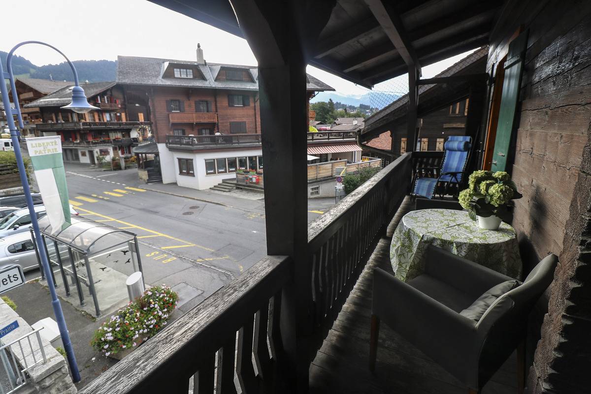 B&B La Griotte - Triple room in Chesières, Ollon (Villars-sur-Ollon)