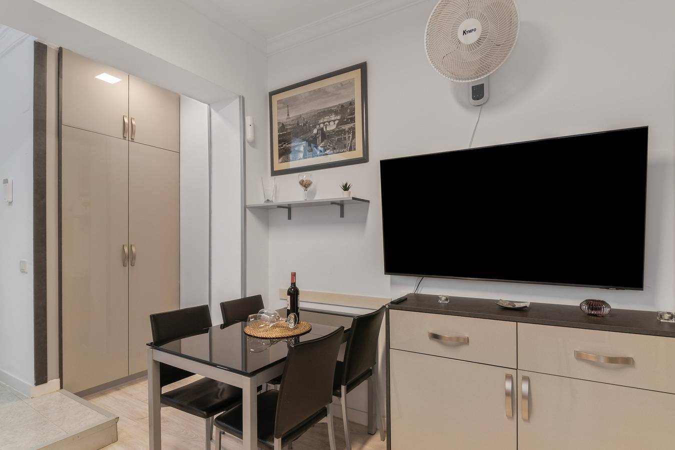 Apartamento entero, Vacaciones 'Cerca De Playa De Chica' con balcón, Wi-Fi y aire acondicionado in Las Palmas de Gran Canaria Centre, Las Palmas de Gran Canaria