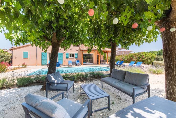 Gîte pour 10 personnes, avec piscine à Vallon-Pont-d'Arc - 4