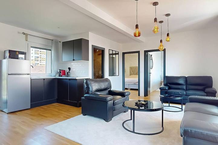 Gîte pour 4 personnes, avec Balcon et Jardin à Épinay-sur-Seine