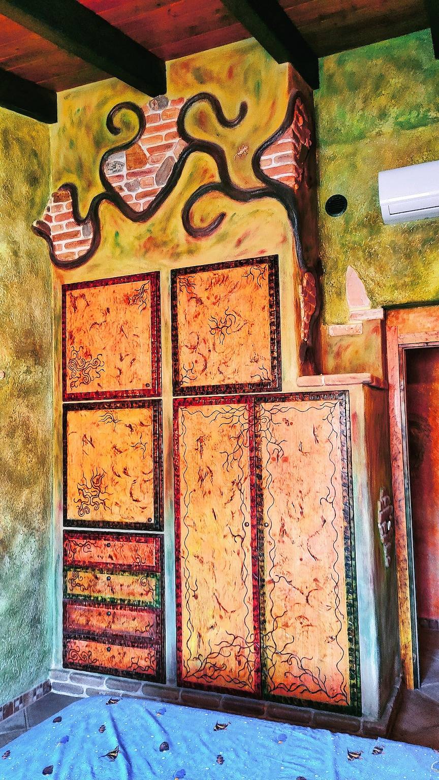 Room 'Guell' with Private Bathroom in the Hallway in Teulada, Cagliari Province