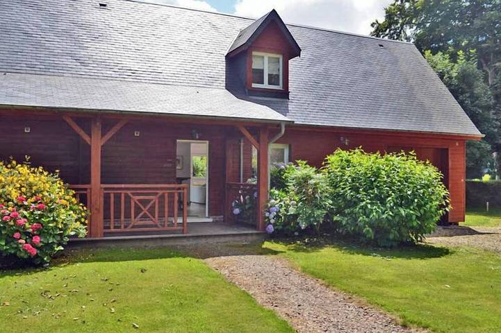 Location de vacances pour 5 personnes, avec jardin à Angerville-la-Martel