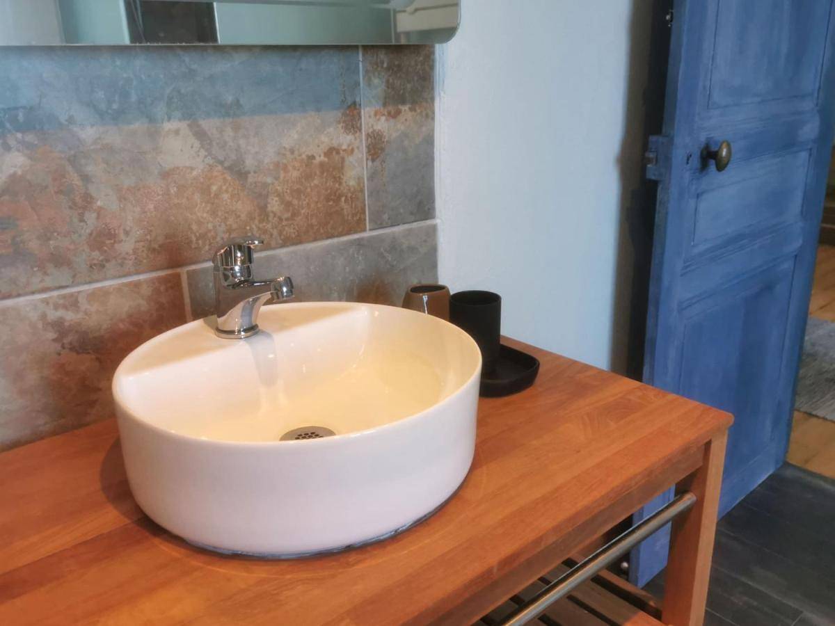 Four-Bedroom House in Saint-Jean-du-Doigt, Ceinture Dorée
