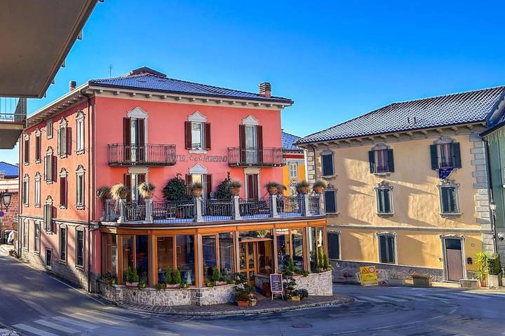 Hôtel pour 2 personnes, avec terrasse dans Serina - 2