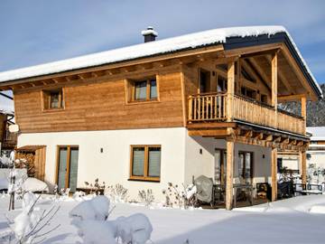 Chalet für 6 Personen, mit Whirlpool und Terrasse sowie Sauna und Pool, mit Haustier in Inzell
