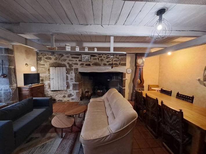 Location de vacances pour 8 personnes, avec vue et jardin à Thiézac - 4
