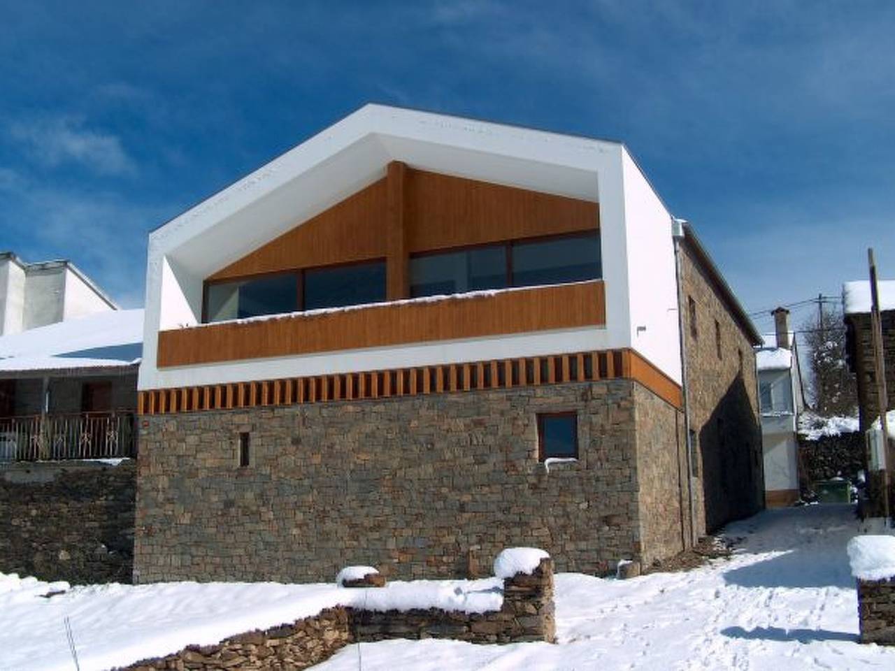 Apartamento inteiro, Casa Luis Gonzaga - Torre Da Uni. in Babe, Montesinho